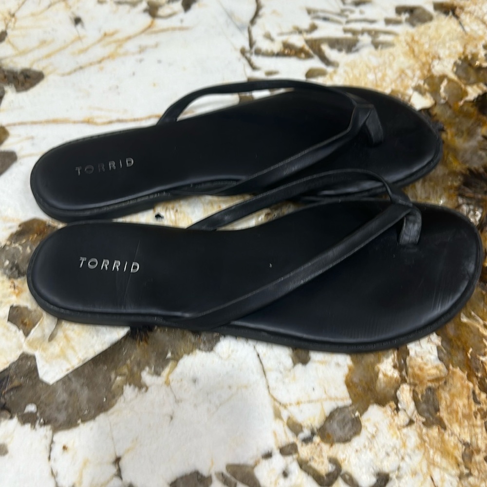 Torrid Black Sunny Flip Flop Sandal Sz 13W